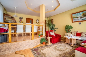 Casă spațioasă în Bușteni, cu vedere superbă către Munții Bucegi - imagine 5