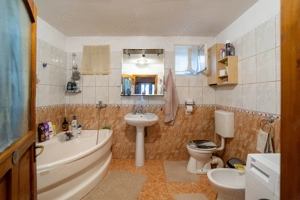 Casă individuală 160 mp, 1.200 mp teren, garaj și spațiu comercial - imagine 13