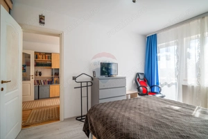 Casă spațioasă în Bușteni, cu vedere superbă către Munții Bucegi - imagine 16