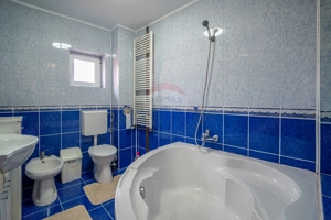 Casă spațioasă în Bușteni, cu vedere superbă către Munții Bucegi - imagine 20