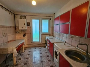 Apartament 4 camere, etaj 1 , Micro 18 - imagine 2