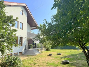 Casa de vanzare in zona Aradului - 987 mp teren - imagine 2