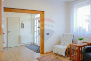 Casă cu 5 camere de vânzare în zona Episcopia Bihorului - imagine 20