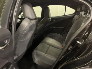 Lexus UX - imagine 11