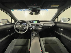 Lexus UX - imagine 7