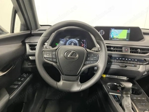Lexus UX - imagine 6