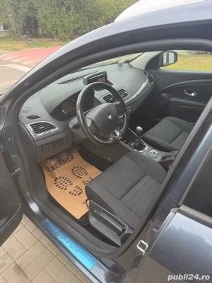 Renault Megane Bose - imagine 8