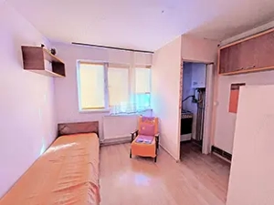 Proprietar  ofer garsoniera mica,  dar cu centrala proprie - imagine 3