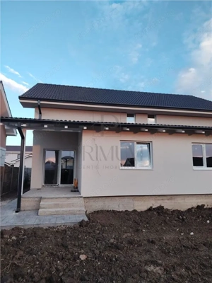 Duplex toate utilitatile - zona excelenta - personalizare interioara - imagine 2