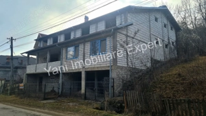 Clădire, pretabilă înființare pensiune, de vânzare în comuna Brăduleț, sat Bradetu, județ Argeș. - imagine 10