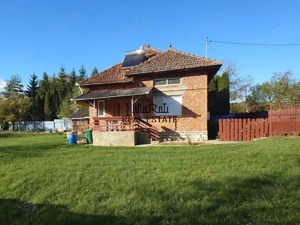 Casa cu teren, aproape de centrul balneo-termal Vata Bai - imagine 2