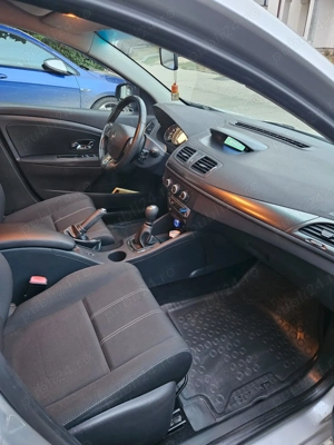 Vind autoturism in buna stare - imagine 5 Vind autoturism in buna stare - imagine 5