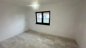 Casa pe un singur nivel 4 camere , in zona Harman  - imagine 5