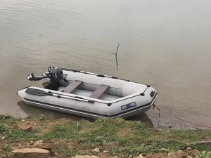 Vând barcă  pneumatică AQUA STORM air deck