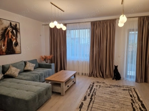 Vila P + 2 - 5 camere - 4 bai - 3 locuri de parcare