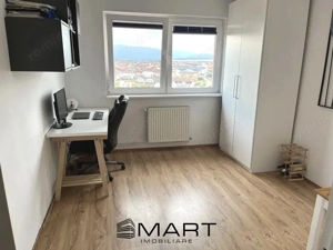 Apartament 3 camere decomandate zona Vasile Aaron - imagine 2