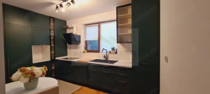 VILĂ DE ÎNCHIRIAT – OTOPENI, Str. 23 August (lângă Penny)