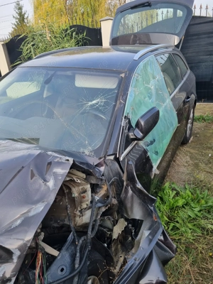 Audi A4 B8, avariat - imagine 9