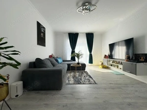 Vând apartament decomandat cu  POD pe toata suprafata  si BOXA  Braytim