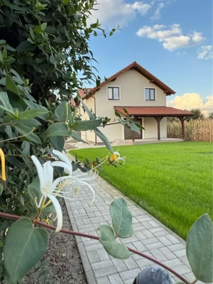 Casa 4 camere-Utvin-teren 534mp-strada asfaltata-centrala proprie