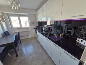 Apartament cu 2 camere la 6 minute de stația autobuzelor 640 și N109 - imagine 10