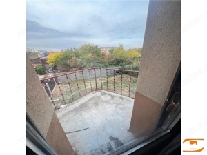 Apartament la vila,2 camere decomandat, balcoane,CT