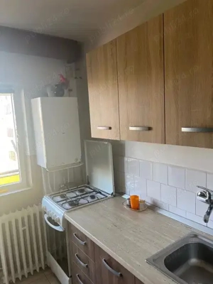 Vand apartament 2 camere - imagine 6