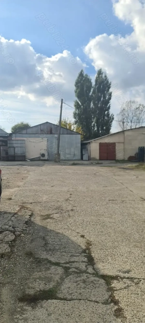 Închiriez Vând Hala Hale cu spațiu generos de parcare și depozitare