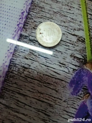 Se vand monede si bacnote