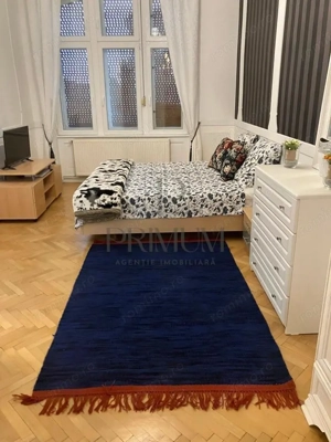 SINAIA - CLADIRE ISTORICA - 4 CAMERE - 2 BAI - CENTRALA PROPRIE - CLIMA - ETAJ 2  - RENOVAT - BOXA - imagine 4