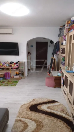 Apartament 2 camere Titan – etaj 8 cu balcon și parcare