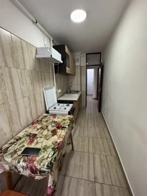 Garsonieră, cf 1 dec, Et 4/4, zona  9 Mai- Piața  - imagine 3