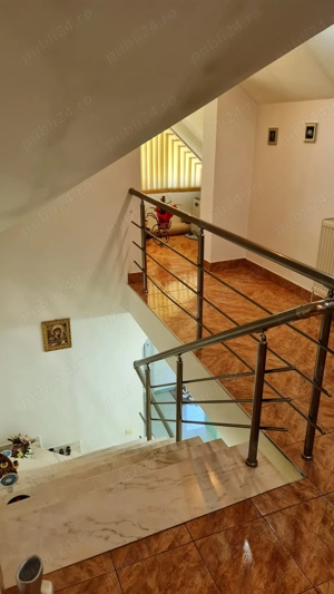 Vilă cu piscină de vânzare în Curtea de Argeș. - imagine 6