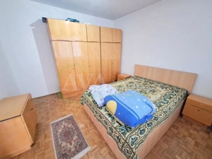 Apartament 3 camere de vanzare – Centru, Str. 9 Mai