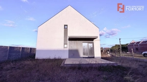 Casa tip triplex, cu 4 camere, de vanzare in Sanandrei.