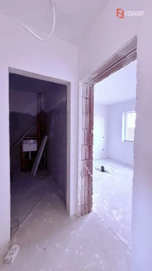 Casa tip triplex, cu 2 camere, de vanzare in Sanandrei. - imagine 10
