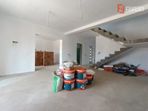 Case insiruite,5 camere, in Chisoda - ID V3662 - imagine 2