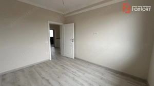 Duplex de vanzare cu 5 camere, despartit prin garaj, zona Giroc  - imagine 13