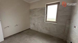 Duplex cu 5 camere despartit prin garaj, zona Giroc  - imagine 13