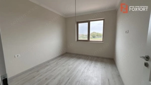 Duplex de vanzare cu 5 camere, despartit prin garaj, zona Giroc  - imagine 10