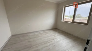 Duplex cu 5 camere despartit prin garaj, zona Giroc  - imagine 15