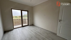 Duplex cu 5 camere despartit prin garaj, zona Giroc  - imagine 5