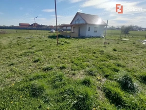 Teren de 2600 mp in Sanmihaiul Roman imprejmuit - ID V5057 - imagine 6