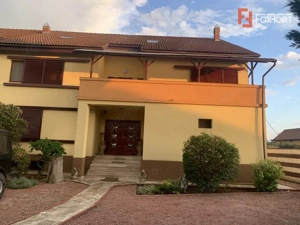 Vila Duplex cu lac si piscina Giarmata Vii  cu 5880 mp de teren - ID V5269 - imagine 4