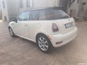 Mini Cooper, 1.6 benzină,  cutie automata  - imagine 2 Mini Cooper, 1.6 benzină,  cutie automata  - imagine 2