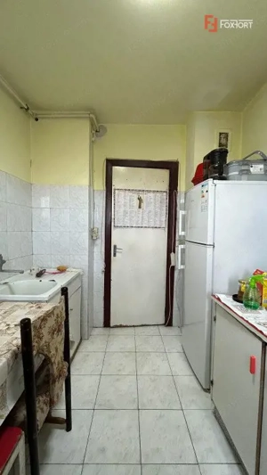 Apartament 3 camere + 2 balcoane, zona Lipovei - imagine 9