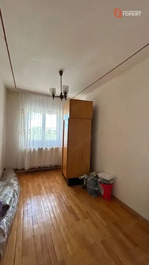 Apartament 3 camere + 2 balcoane, zona Lipovei - imagine 8