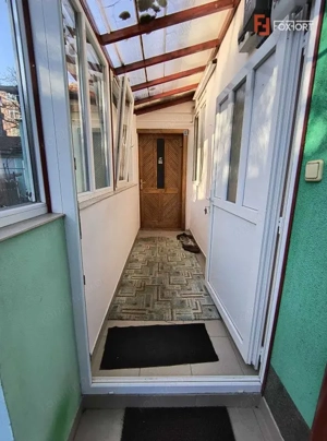 Duplex cu 3 camere si teren de 450 mp la curte comuna, zona Sagului - imagine 2