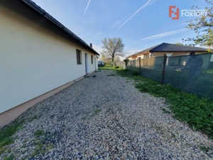 Casa individuala pe parter cu 3 dormitoare | Sanmihaiu Roman - imagine 2