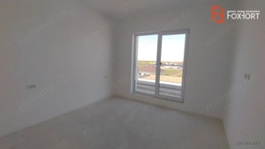 Apartament 3 camere, zona Torontalului - Etaj retras - imagine 2